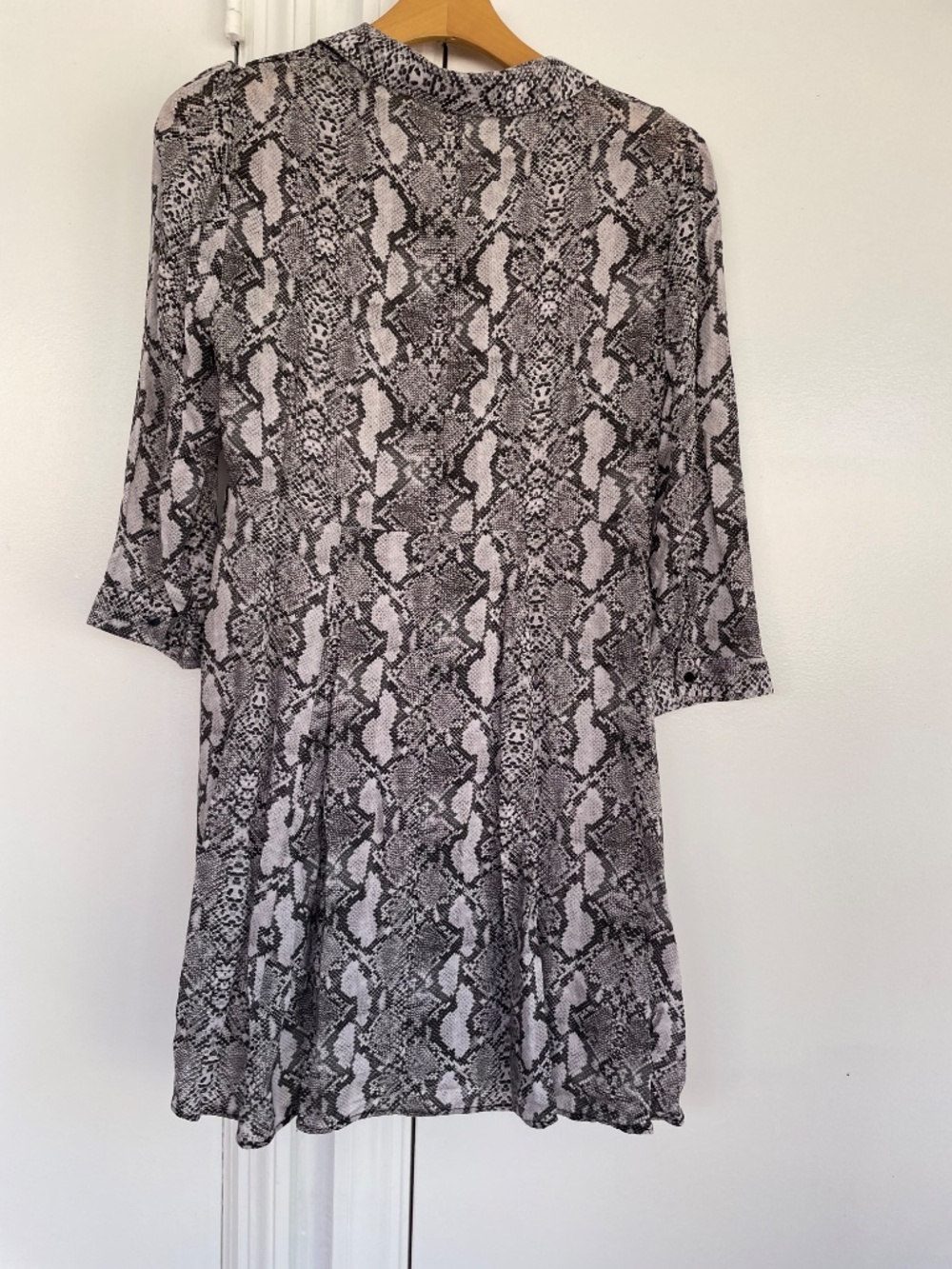 Dress - Picture 6 of 6